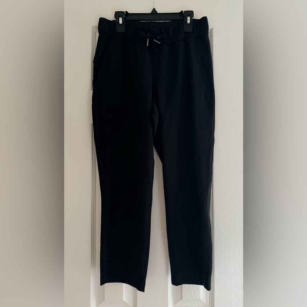 Lululemon On the Fly Crop - black